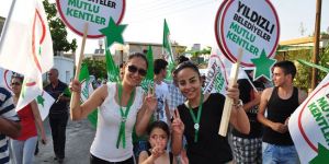 Esentepe’de bildiri dağıtımı şölene dönüştü