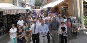 Harmancı ve ekibinden çarşı yürüyüşü