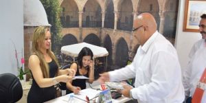 Dana, Belediye Sarayı’nı ziyaret etti