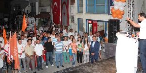 UBP Lefke’de miting düzenledi