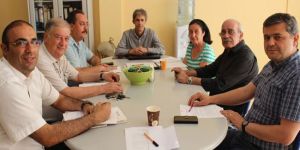 “Gazeteciler aceleci ve peşin hükümlü davranmamalı”