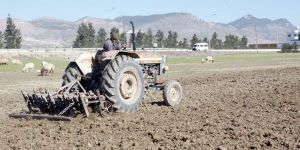 Çiftçiler mazot zammını eleştirdi