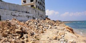 Seaside Hotel harabeye döndü