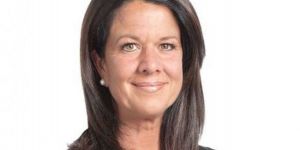 Yaban arılarının soktuğu başkan öldü