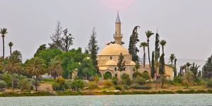 Hala Sultan Tekkesi’nde bayram namazı kılındı