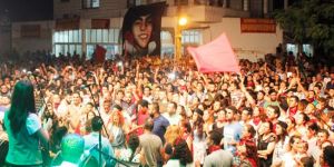 Grup Yorum Konseri’nde büyük coşku