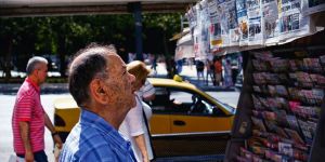 “Böcek” skandalı istifa getirdi