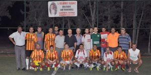 Kavaz anısına oynadılar