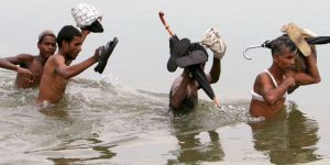 Hindistan ve Pakistanda ölü sayısı artıyor