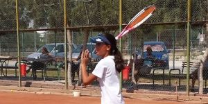 Teniste yaş turnuvaları start aldı