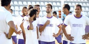 “Futbolcularım adlarını tarihe yazmak istiyor”