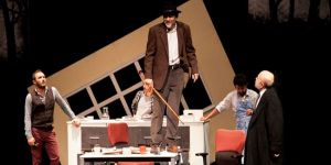 Bir Halk Düşmanı sahnelendi