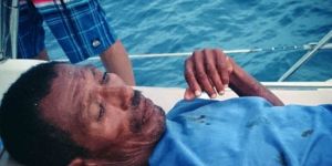 Bir hafta martı yiyerek hayatta kaldı