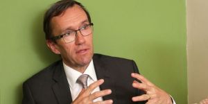 Eide köprü kurucu önerilerle geliyor...