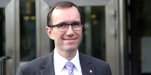 “Eide’nin bavulu dolu...”