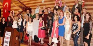 Kimsesiz çocuklara ‘ umut ’ oldular