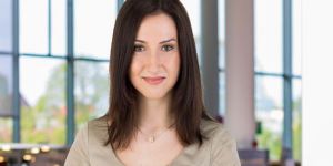 Yeni Eğitim Bakanı 27 yaşındaki Aida Hadzialic oldu