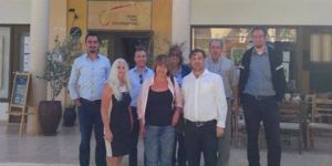 Rehberler ara bölgede buluştu