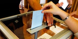 Ukraynada çatışma gölgesinde seçim