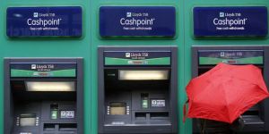 Lloyds, 9 Bin kişiyi işten çıkarıyor