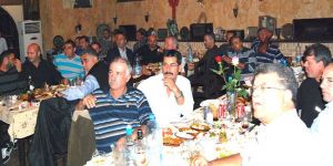 Y.Boğaziçi yemekte buluştu