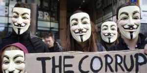 GuyFawkes ile kapitalizm karşıtı protesto yürüyüşü