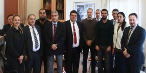 Berova Kıbrıslı öğrencilerle de görüştü