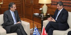 Davutoğlu Atina’ya ‘hediye’ götürmeyecek (!)