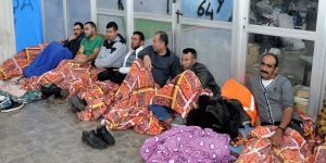 Açlık grevindeki 4 kişi hastaneye kaldırıldı