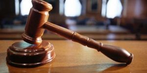 Eski başbakana ev hapsi cezası