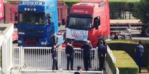 Narenciye meclis önünde eylem yaptı