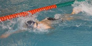 Yüzme yarışlarına tepki