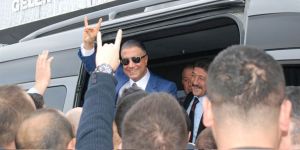 Ergenekon zanlısına görkemli karşılama