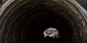 Çinde tünel çöktü