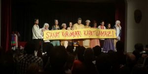 Cimrinin Uşakları İzmirde