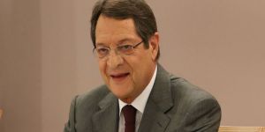 Anastasiadis dönüyor