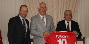 Eyüboğlu temaslarda bulundu