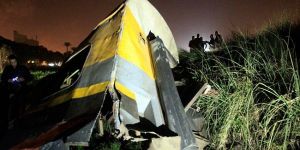 Askeri eğitim uçağı düştü