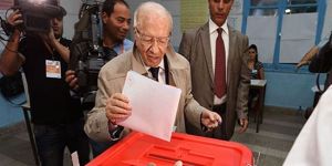 Tunusta halk sandık başında