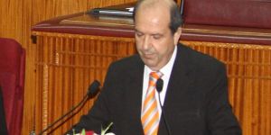 Kürsüden Deryaya eleştiri