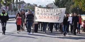 “BİZLERE DE BURS HAKKI TANINSIN”