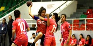 UKÜ ve YDÜ’den rahat galibiyet