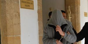 Sahte Çek Cumhuriyeti kimliği ile yakalandı