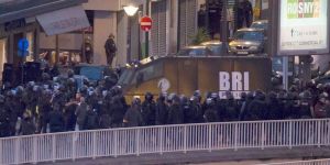 Paris’te market saldırganı öldürüldü