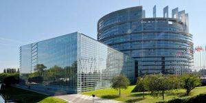 Güney Kıbrıs’ta AP raporuna TEPKİ