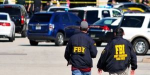 Alışveriş merkezinde silahlı saldırı: 2 ölü