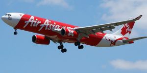 Dalgıçlar uçak enkazından 6 ceset çıkardı