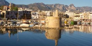 Otellerin yarısı boş