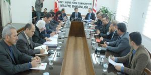 Protokol masası gerildi