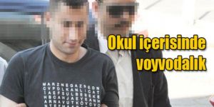 Bursu kesildi diye rektör yardımcısına bıçak çekti